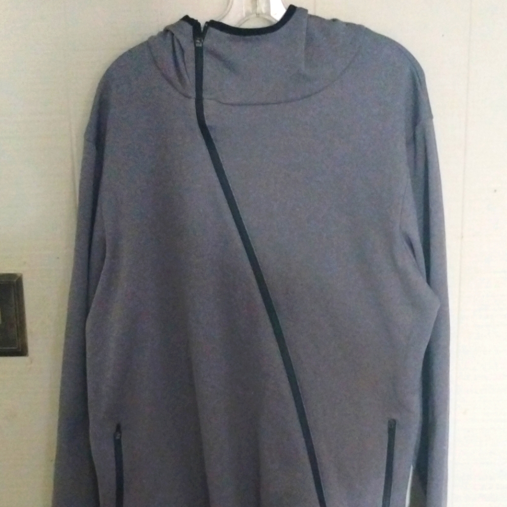 Ladies 3xl Holloway cross zip hoodie like new condition grey.